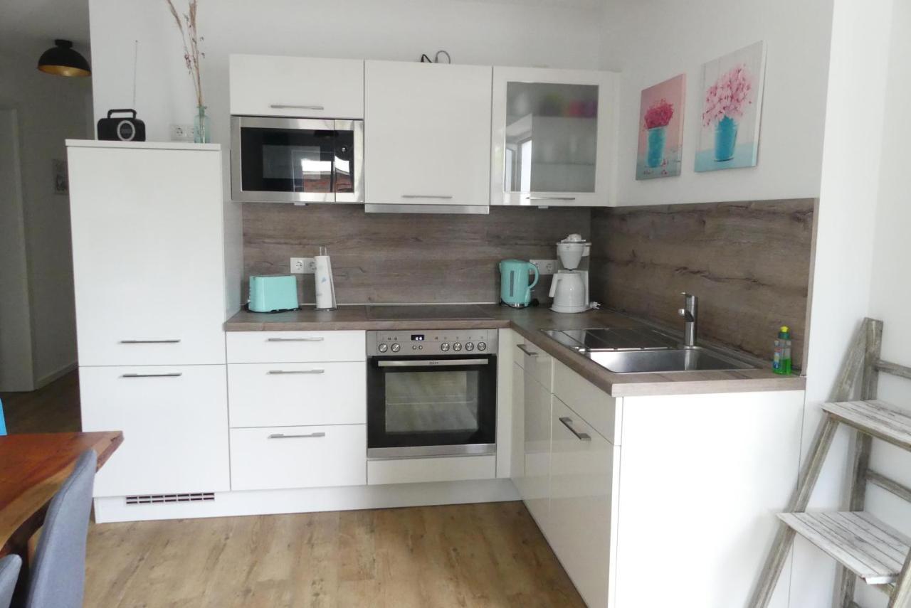 Ferienwohnung 4 "Gut Tossens" エクステリア 写真