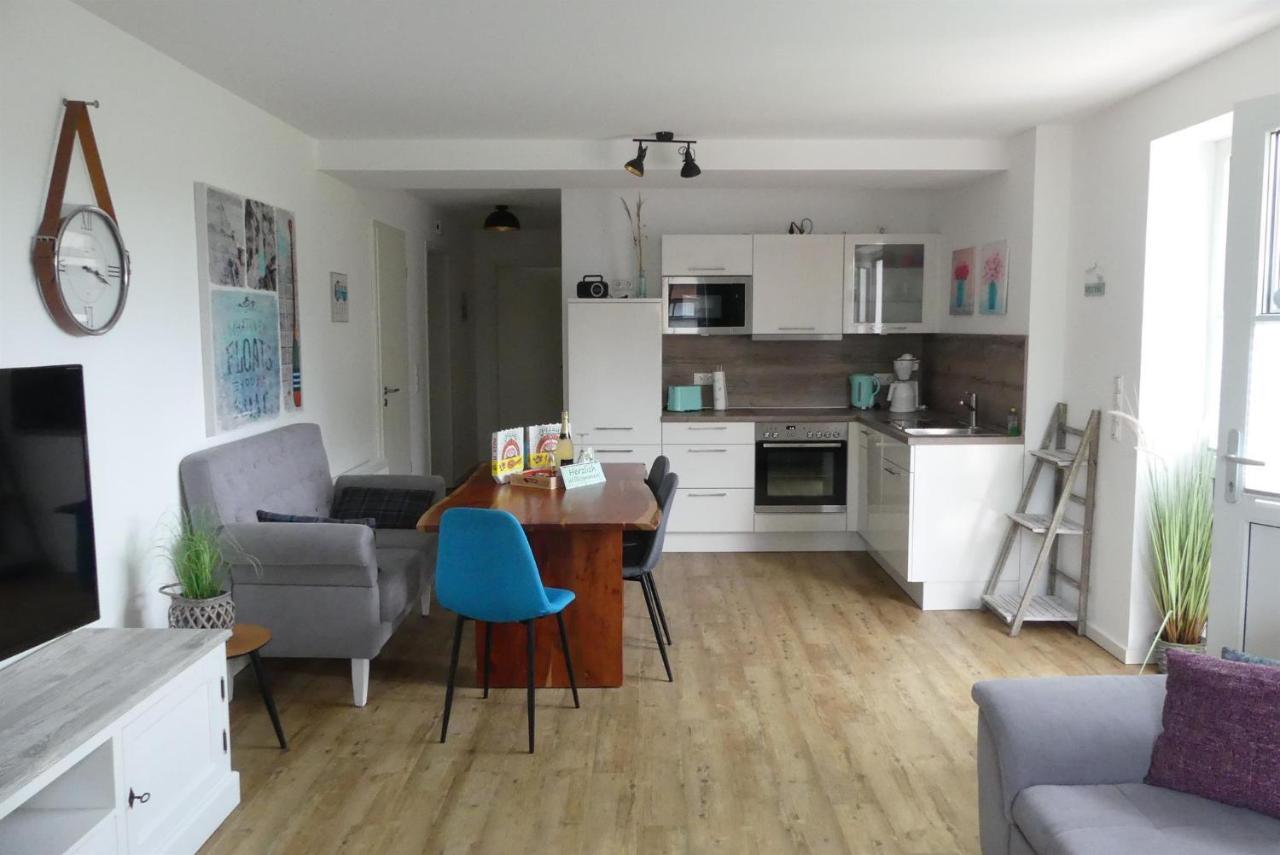 Ferienwohnung 4 "Gut Tossens" エクステリア 写真